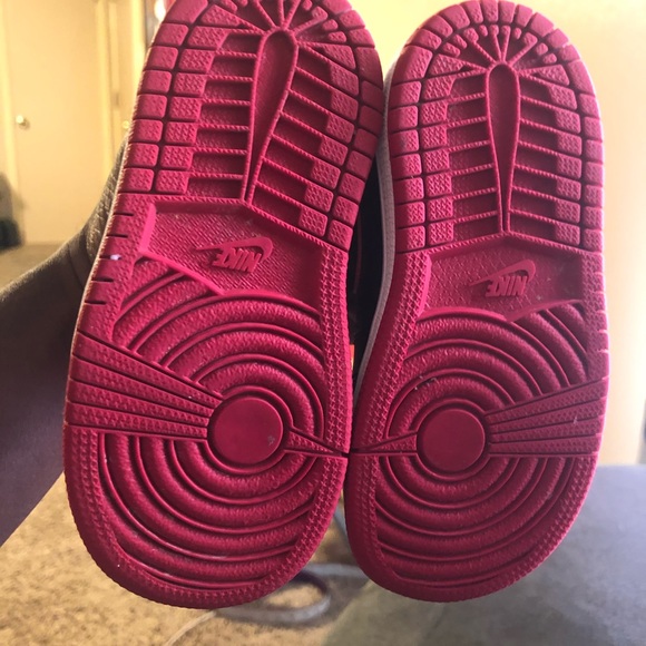 Air Jordan Toddler 1s - Picture 3 of 3